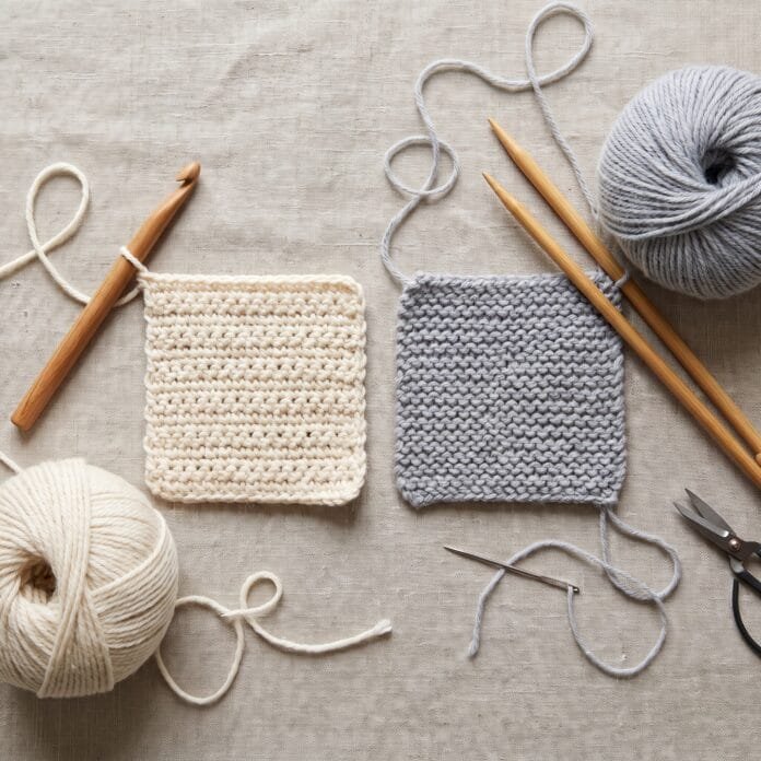 Knit vs crochet for beginners